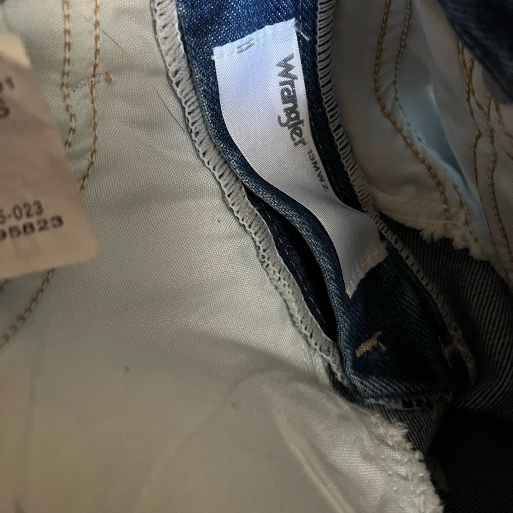 Wrangler Shorts - Picture 8 of 8
